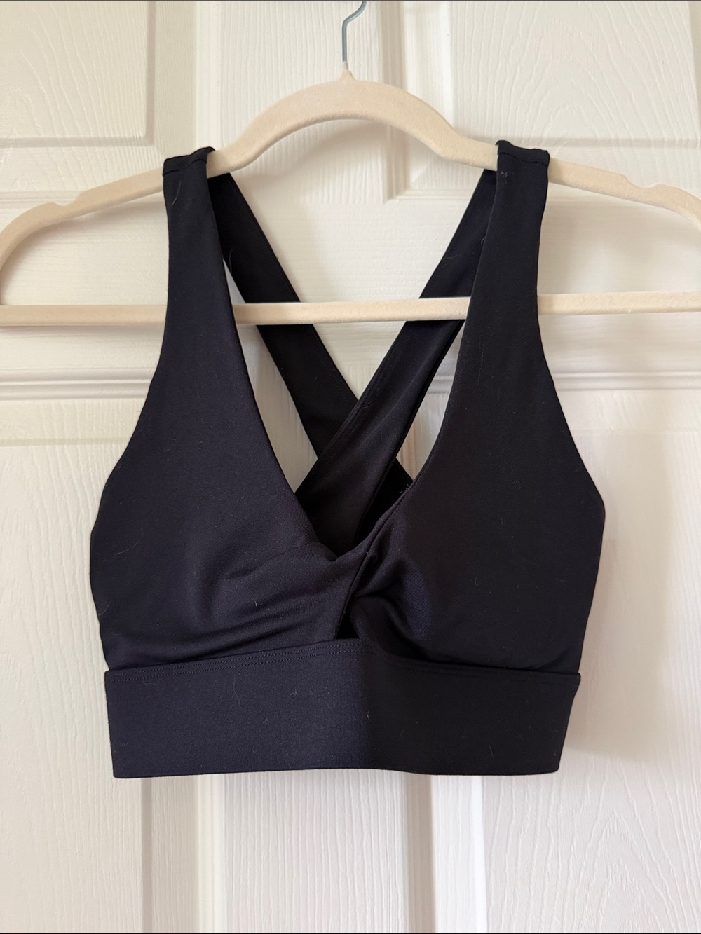Fabletics Black Twist-Front Crossback Sports Bra